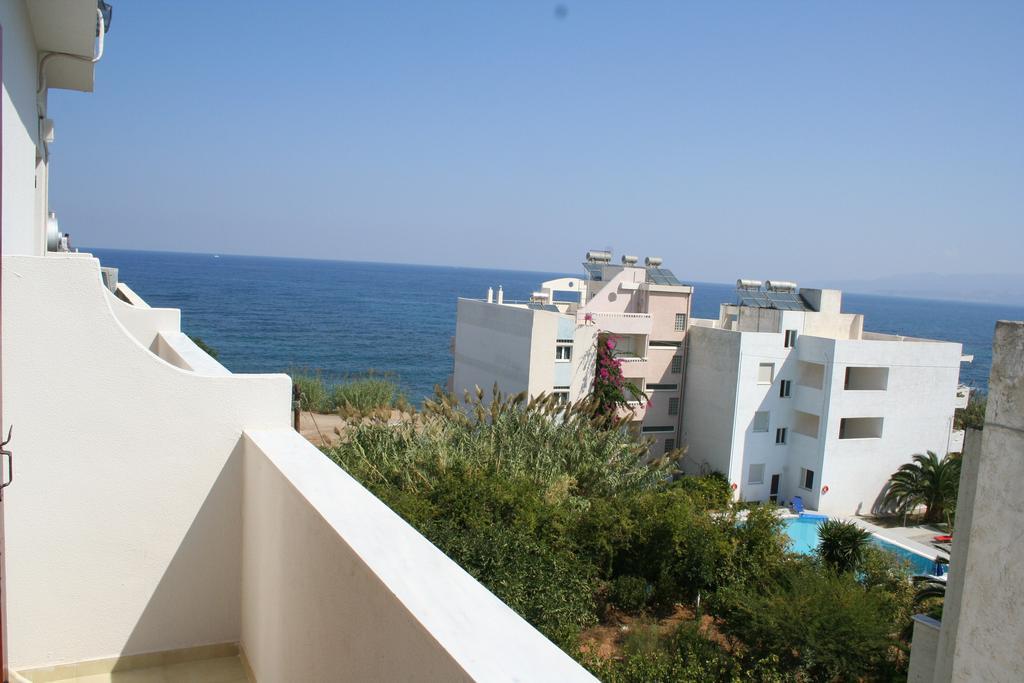 Lovely Holidays Hotel Hersonissos  Bagian luar foto