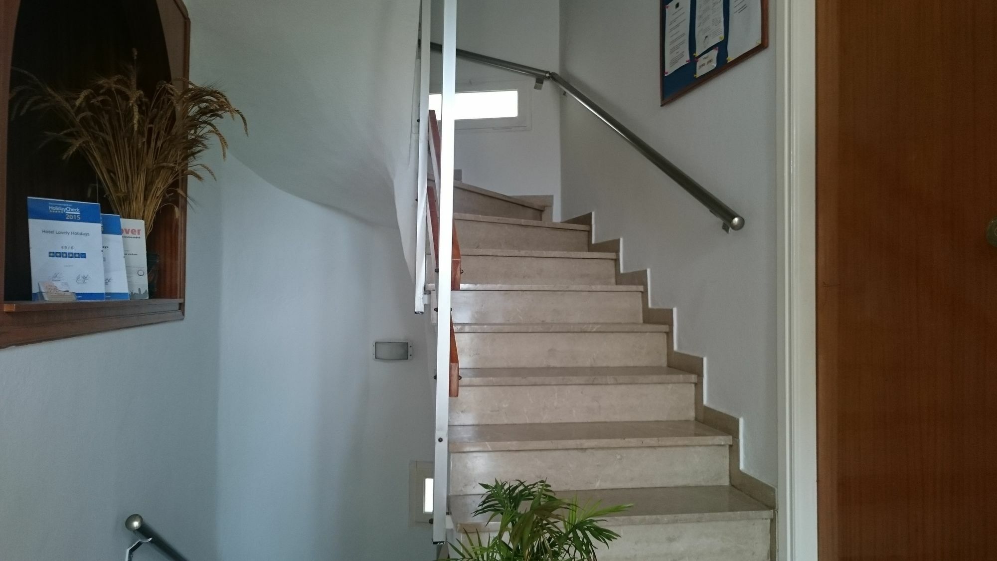 Lovely Holidays Hotel Hersonissos  Bagian luar foto